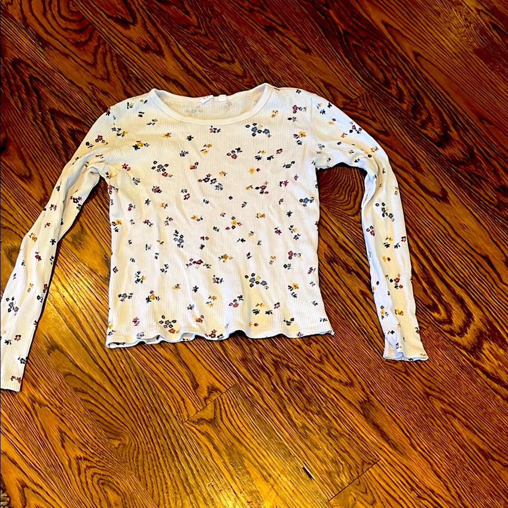 Gently used GAP kids White ribbed Long Sleeve Tee